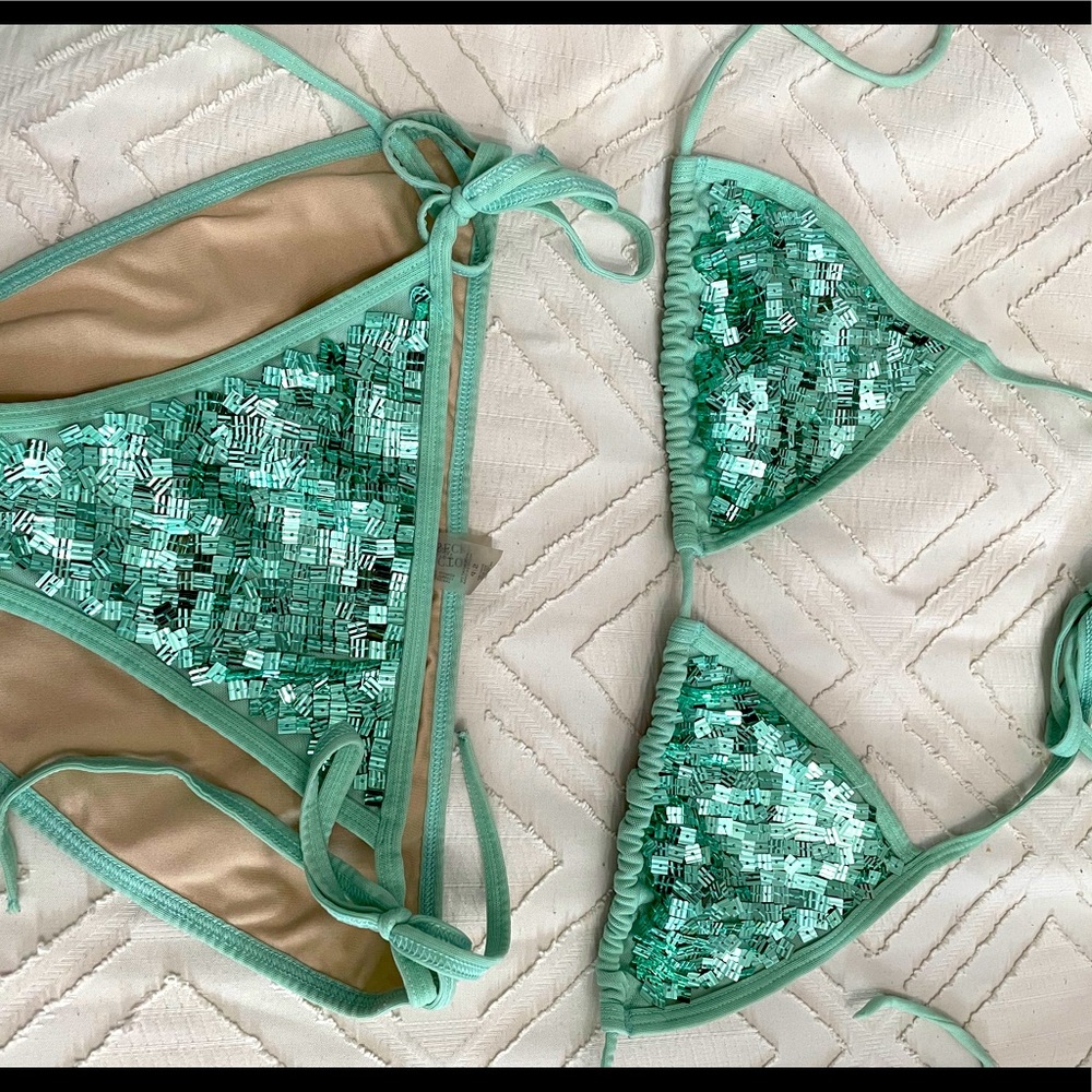 Victoria’s Secret triangle bikini